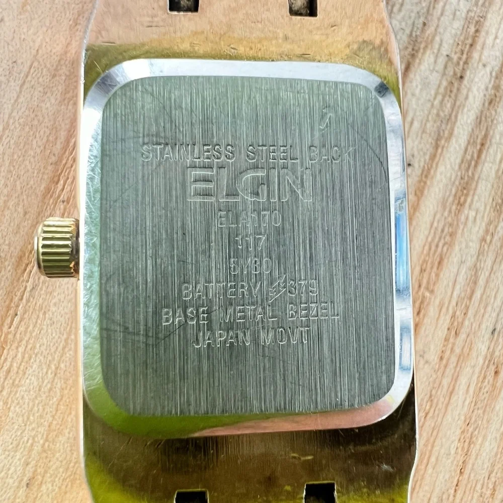 Elgin ladies rectangular gold tone bracelet dress watch NEW BATTERY